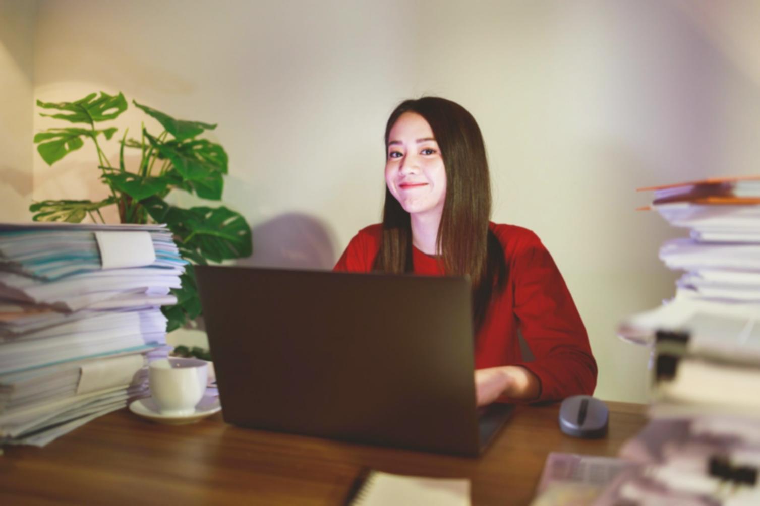 Espace de travail moderne pour analystes financiers